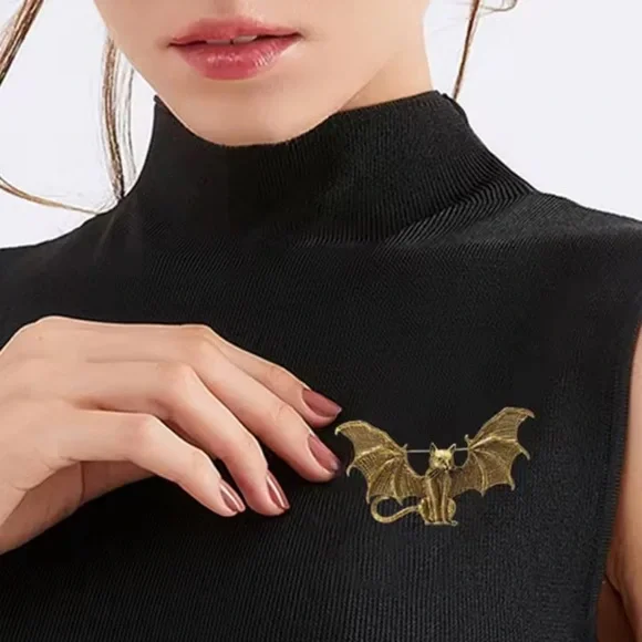 Gothic Bat Cat Brass Brooch - Picture 9 of 12